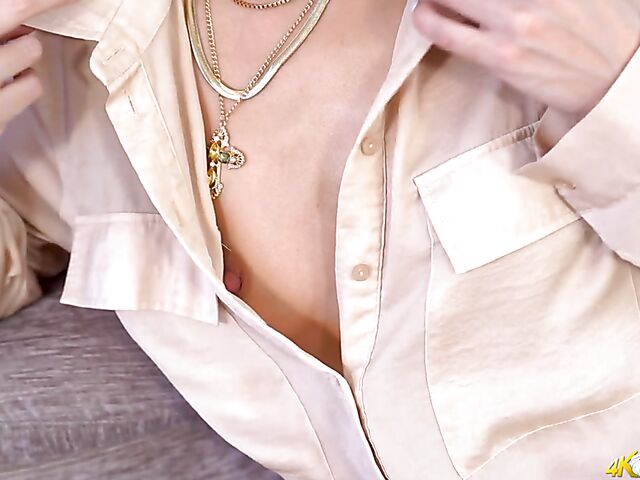 Downblouse jerk instructions from flat chested Rose R