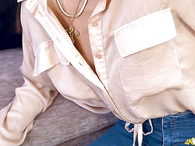 Downblouse jerk instructions from flat chested Rose R