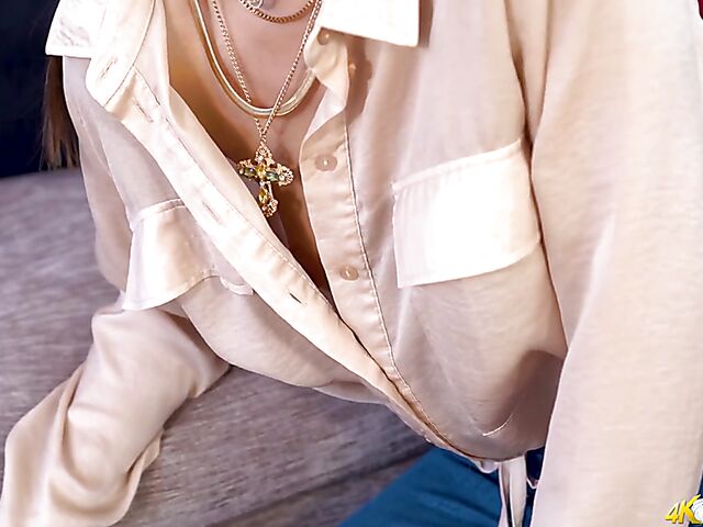 Downblouse jerk instructions from flat chested Rose R