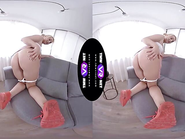 Lovita Fate - Frisky blonde girl masturbates in VR 3D