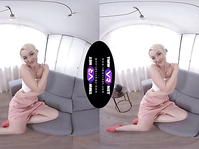 Lovita Fate - Frisky blonde girl masturbates in VR 3D