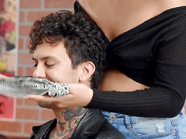 Pierced nipple bombshell in fishnets Gizelle Blanco gets banged hard