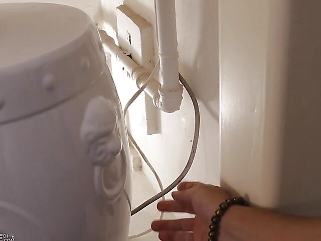 Big tit MILF in black lingerie Nikki Delano is a perfect lover