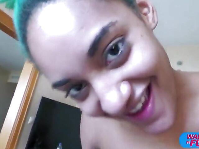 Woodman anal bangs green-haired Capri Lmonde in her bed in the morning