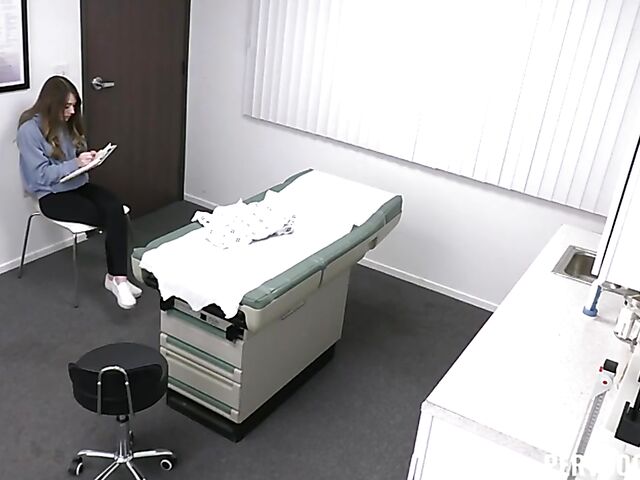 Teen pussy exam and old and young gyno fuck with Michelle Anthony