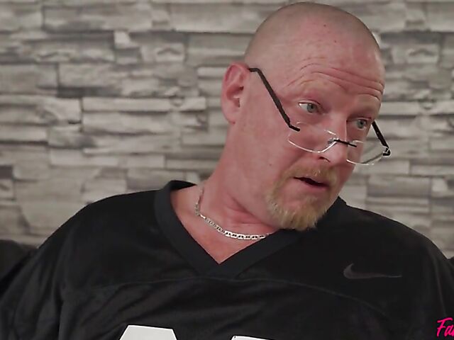 Fantasy 4some family fuck on Sunday with Aila Donovan and Lulu Chu