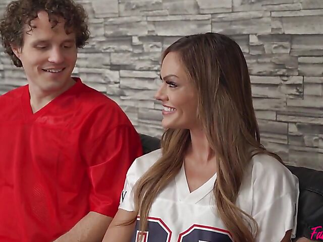 Fantasy 4some family fuck on Sunday with Aila Donovan and Lulu Chu