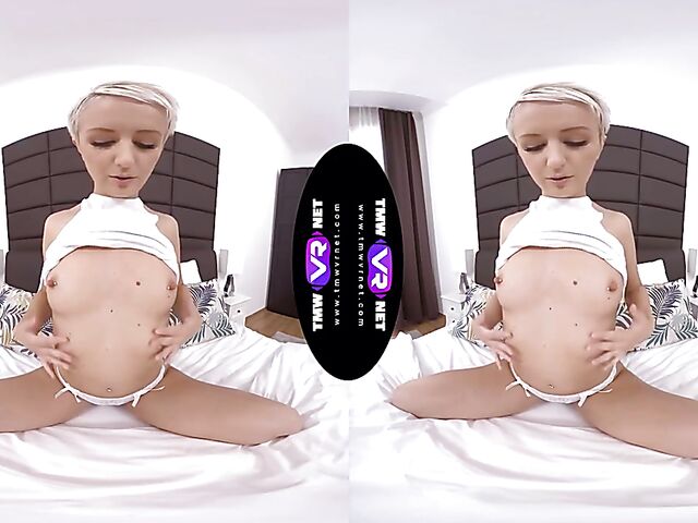 Kittina Oratory - Blonde short hair solo in VR 3D