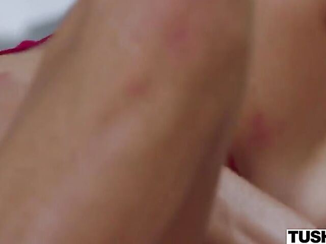 Kenna James and Vicki Chase anal and foursome DP with lucky guys