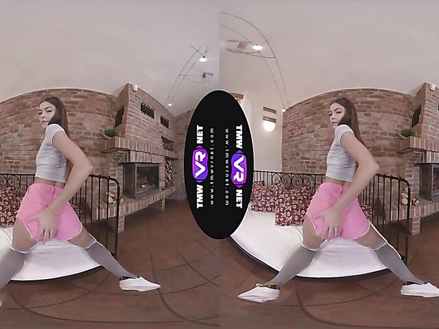Cindy Shine solo tease and fingering in VR 3D