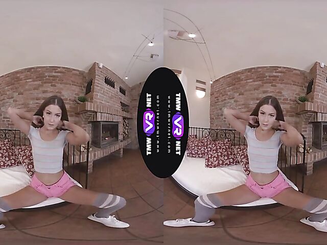 Cindy Shine solo tease and fingering in VR 3D