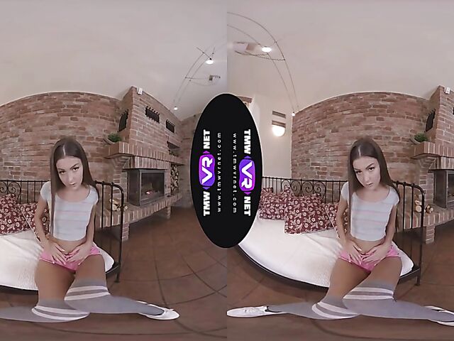 Cindy Shine solo tease and fingering in VR 3D