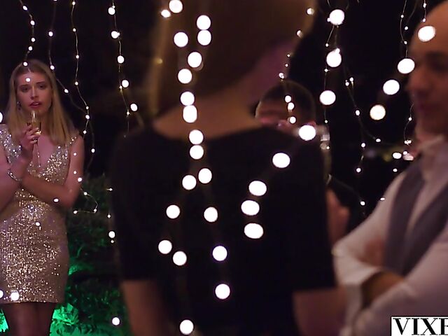 Vacation sex with blonde surfer girl Freya Mayer