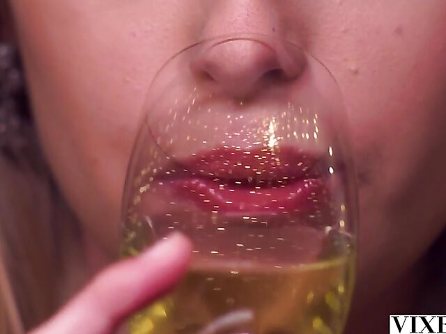 Vacation sex with blonde surfer girl Freya Mayer