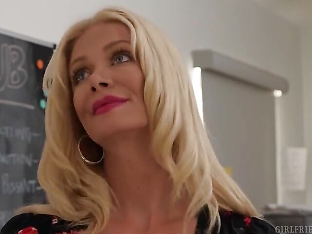 Exotic Mina Moon plays chess with milf lesbian Serene Siren