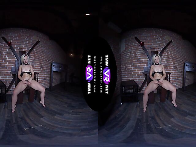 3D Virtual reality masturbation solo in the dungeon with Anna Rey