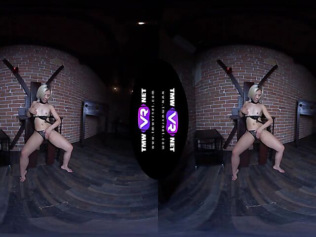3D Virtual reality masturbation solo in the dungeon with Anna Rey
