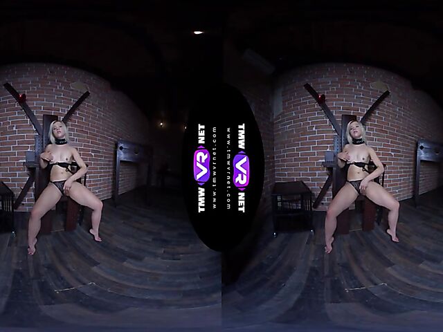 3D Virtual reality masturbation solo in the dungeon with Anna Rey