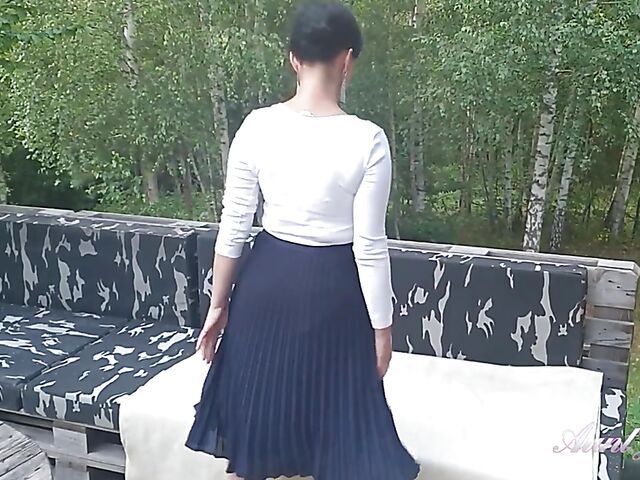 Wanilianna - MILF dirty talk masturbation in nylons