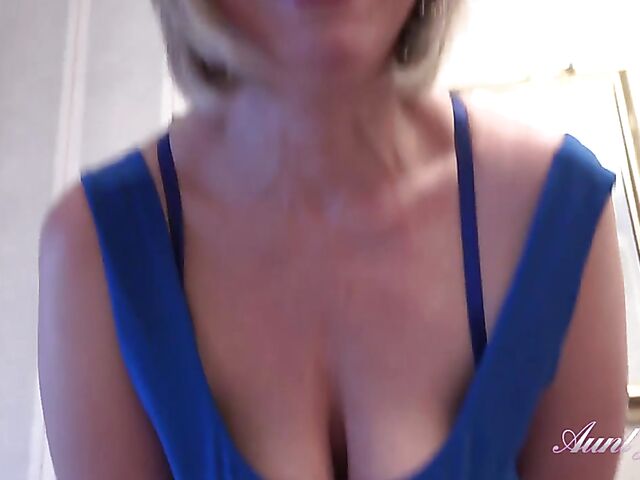 Curvy mature woman in blue Star teasing you