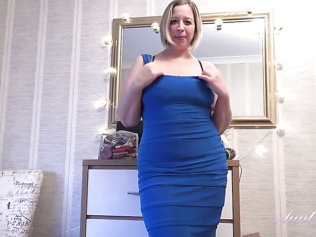 Curvy mature woman in blue Star teasing you