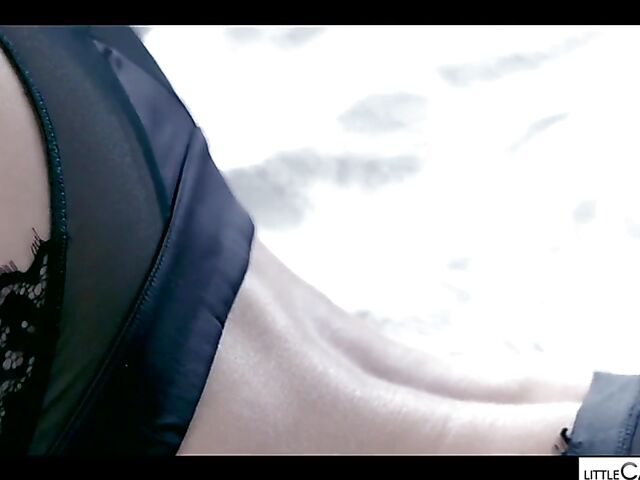 Deep throat balls deep with elegant Julia Xpervo