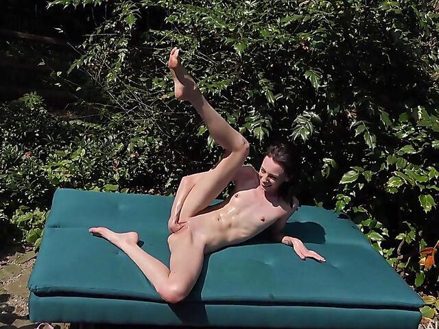 Outdoor self fisting with extreme skinny Aria Haze