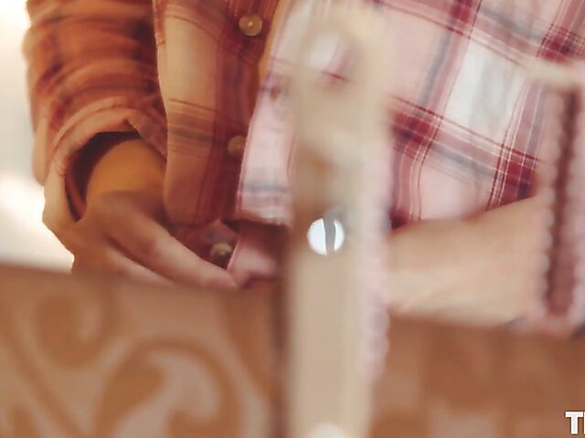 Sienna - Redhead solo tits and pussy pumping