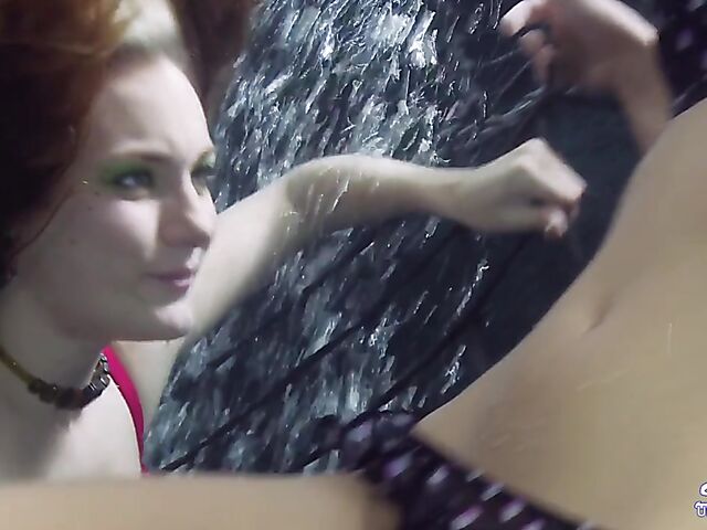 Underwater lesbian loving with Lexi Swallows and Taylor Dare