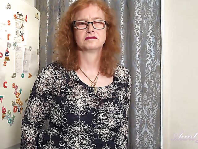 Mature glasses solo with red-haired Fiona masturbating in stockings