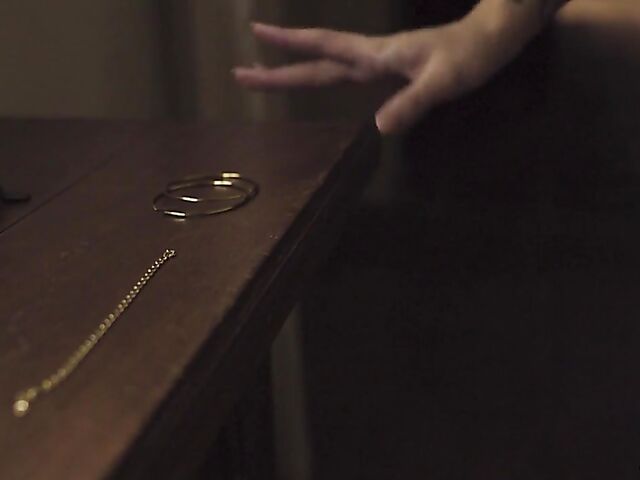 Interracial lesbians Amari Anne and Avery Black eat each other's pussies and trib in bed