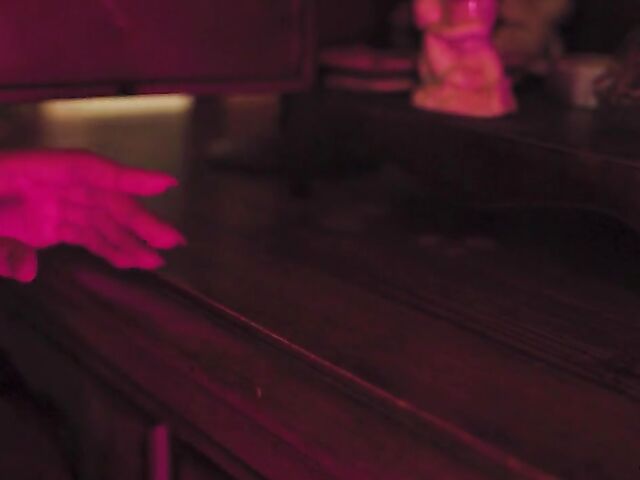 Interracial lesbians Amari Anne and Avery Black eat each other's pussies and trib in bed