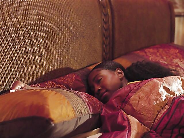 Interracial lesbians Amari Anne and Avery Black eat each other's pussies and trib in bed