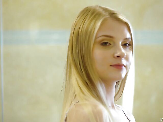 Harlow West comes to let him play with her shaved pussy after shower