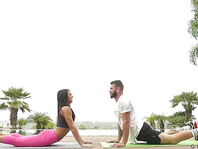 Hot workout and anal with sexy tranny Khloe Kay