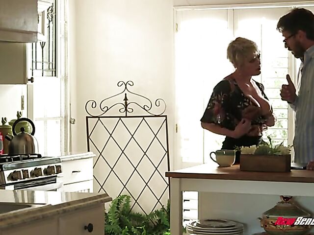 Hardcore MILF porn with Cherie DeVille, Reagan Foxx, Dee Williams and Mercedes Carrera