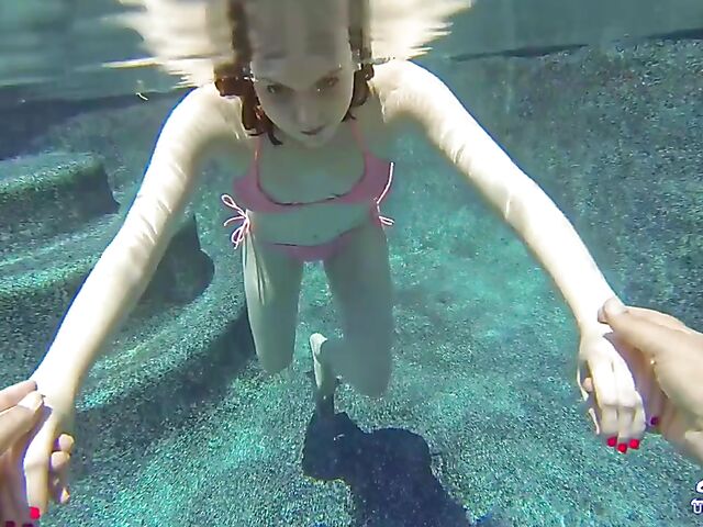 Emma Evins - Redheaded bikini babe's underwater training