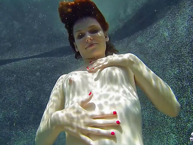 Emma Evins - Redheaded bikini babe's underwater training