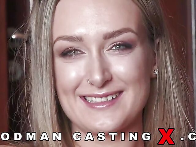 Putting Elena Lux's tight anal hole to the test