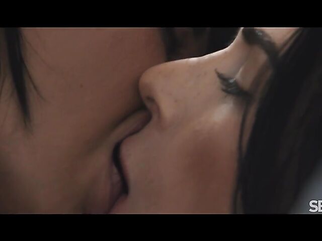 The art of erotic lesbian love action with Jenny Doll and Freya Dee