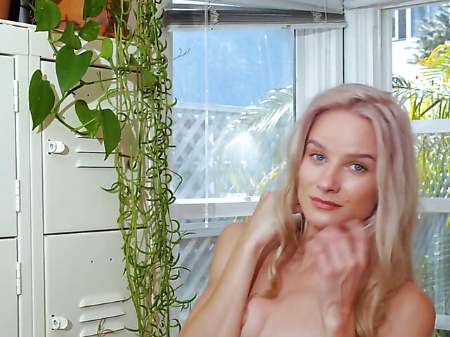 Beautiful blonde in yellow Roxy Shaw getting nude