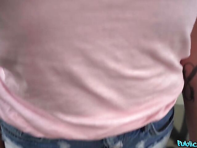 Outdoor POV fuck for money under the bridge with Chloe Bailey