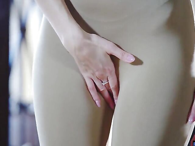 Hot lovemaking with sexy brunette Jessika Night