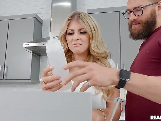 Kayla Kayden's big wet tits and oil fuck in ripped leggings in the kitchen