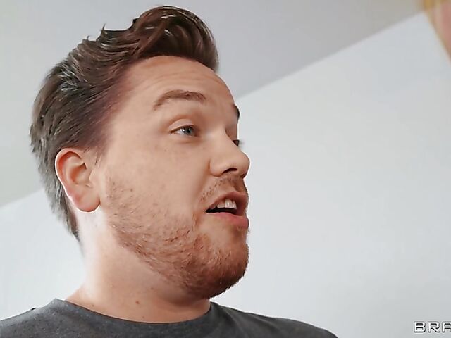 Big tit threesome surprise from two curvy chicks Kayley Gunner and Jenna Starr