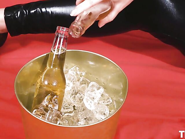 Kinky girl in latex masturbation and bottle insertion featuring Adelyn