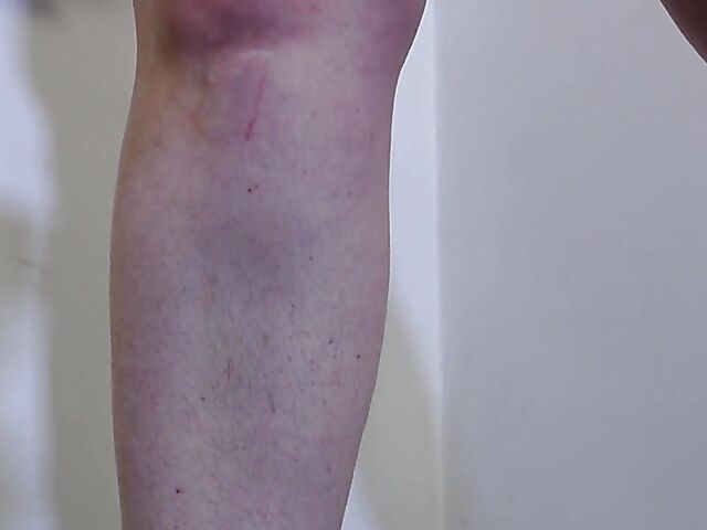 Sporty hairy MILF Lorushka jumping and showing her beaver