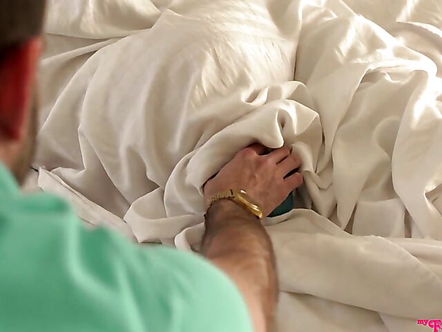 Happy Easter with small tits teen Jessie Saint