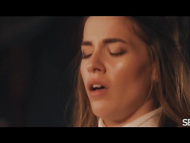 Eveline Dellai & Angelo Godshack - Bar fuck and wine