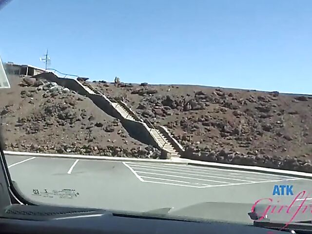 Virtual POV adventure with exotic girlfriend Alexia Anders